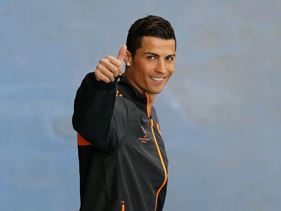 CBA杯赛中NBL球队爆冷战胜CBA队伍，引发对联赛质量与外援配置的质疑，凸显CBA需改革。