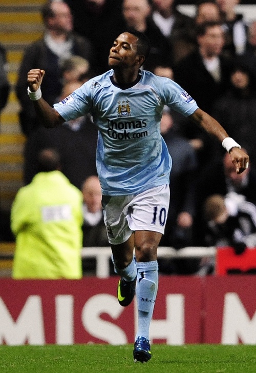 狙击蝴蝶啥时候能播到这儿，当时路透周柯宇陈妍希亲的太对味儿了