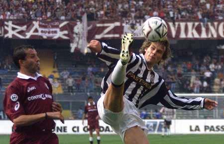 巴黎vs弗拉门戈：KK、杜埃、李刚仁首发，登贝莱替补（巴黎对阵弗拉门戈：KK、杜埃、李刚仁先发出场，登贝莱列替补）