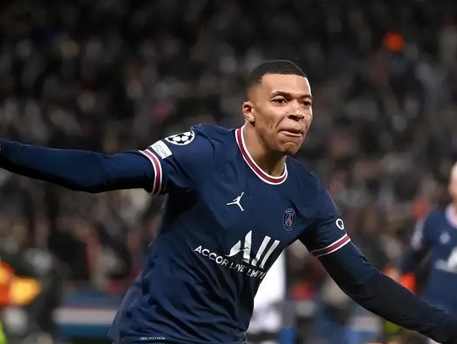 一年身价狂飙十倍！“两米梅西”从750万到7000万的奇幻旅程（一年暴涨十倍，“两米梅西”从750万飙至7000万的传奇逆袭）