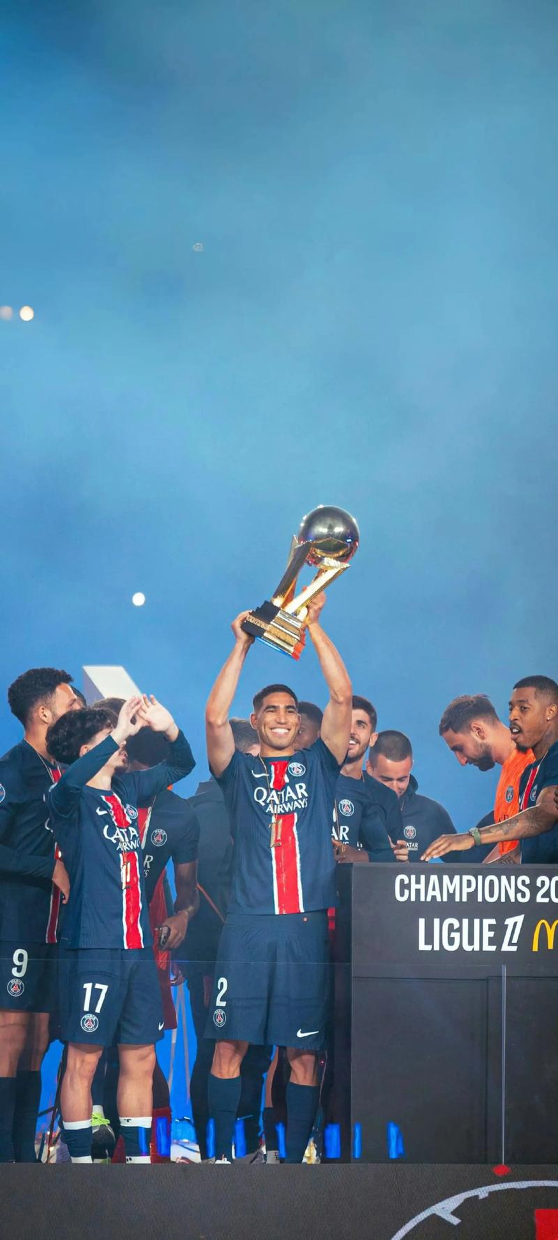 半场：拜仁2-0海登海姆，斯塔尼希奇、奥利塞破门（半场战报：拜仁2-0领先海登海姆，斯塔尼希奇与奥利塞建功）