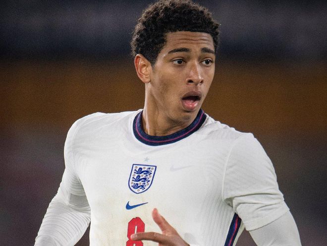 南昌马术俱乐部骑手包揽武汉马运会场地障碍60-80CM级别个人赛冠亚军