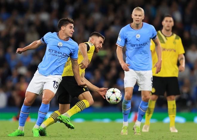 刘梦妍超女子200米蝶泳S15级世界纪录