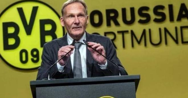 TA：阿森纳后卫本·怀特腿筋受伤，预计将休战至少一个月（据TA报道，阿森纳后卫本·怀特腿筋受伤，预计至少缺阵一个月）