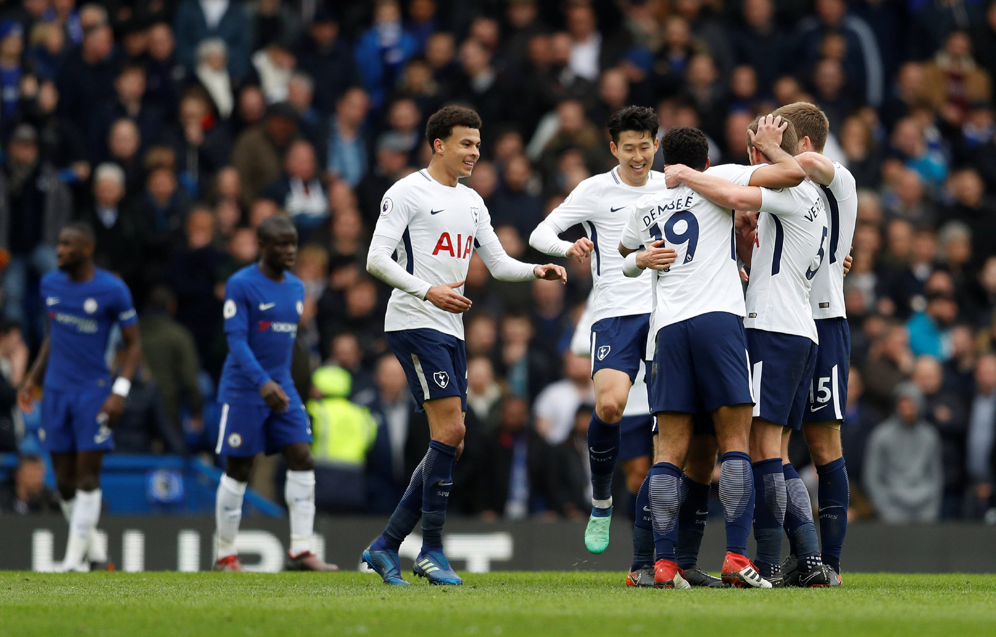 罗马诺：16岁基亚拉将与拜仁签署新合同，成为俱乐部长期计划（罗马诺：16岁基亚拉将与拜仁签订新约，纳入俱乐部长期规划）