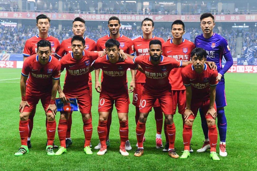 绿茵场上的百年世仇，皇马与巴萨，一场足球背后的政治战争