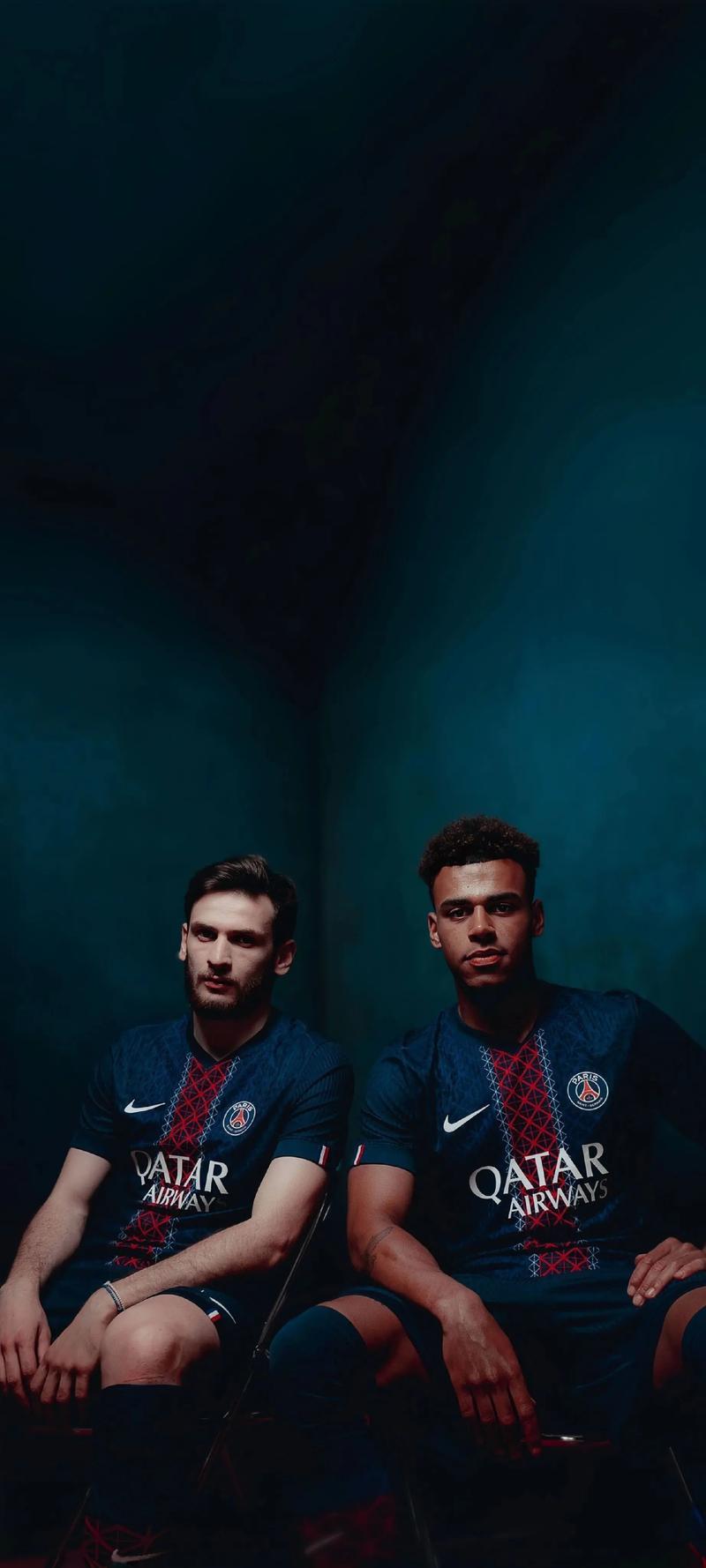 北京时间12月11日凌晨，皇马在欧冠联赛阶段第6轮主场1-2遭曼城逆转。