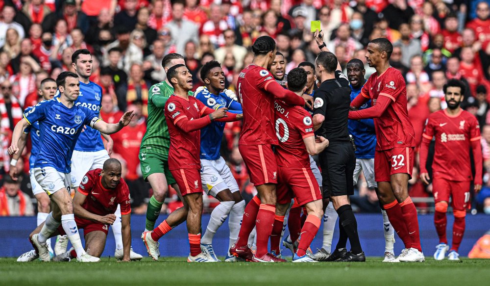 1平6负，自22-23赛季以来B费没首发的7场英超曼联未尝胜绩（自22-23赛季以来，B费未首发的7场英超，曼联0胜1平6负）