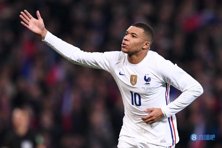 六台嘉宾：阿隆索输曼城就下课，皇马还没官宣是担心欧冠惨败