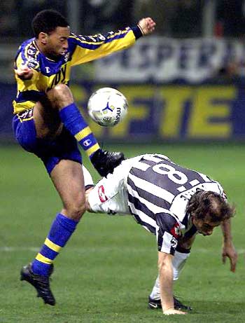 迪亚斯：无比珍惜上赛季的重建期，水晶宫的攻防转换很有威胁（迪亚斯：格外珍视上季重建期，水晶宫的攻防转换极具威胁）